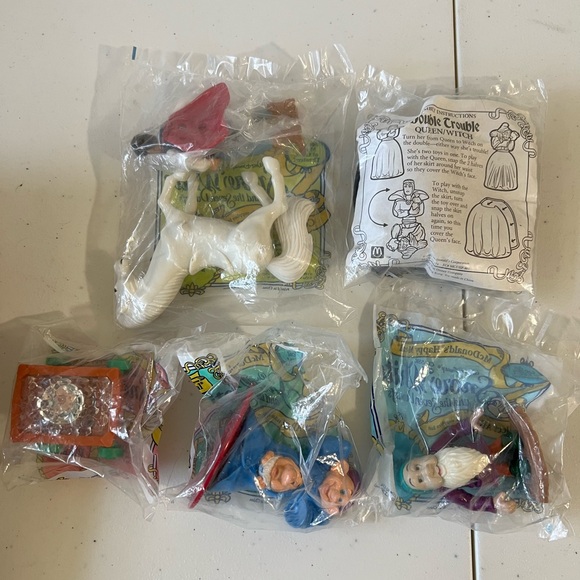 Vintage Snow White 1992 Sealed lot of 5 McDonalds Happy Meal Toys - Picture 2 of 4